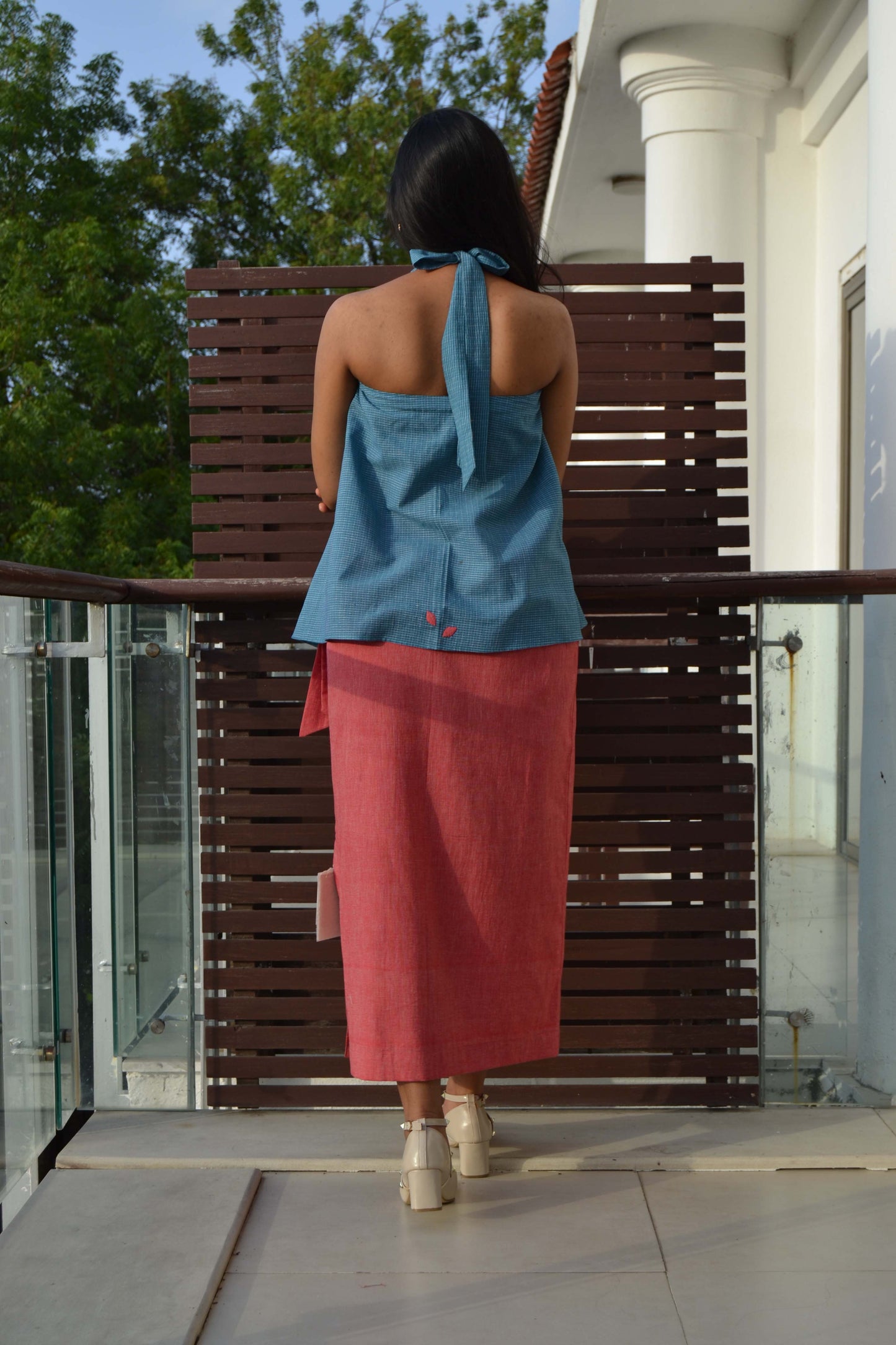 Convertible top can be worn in
multiple ways