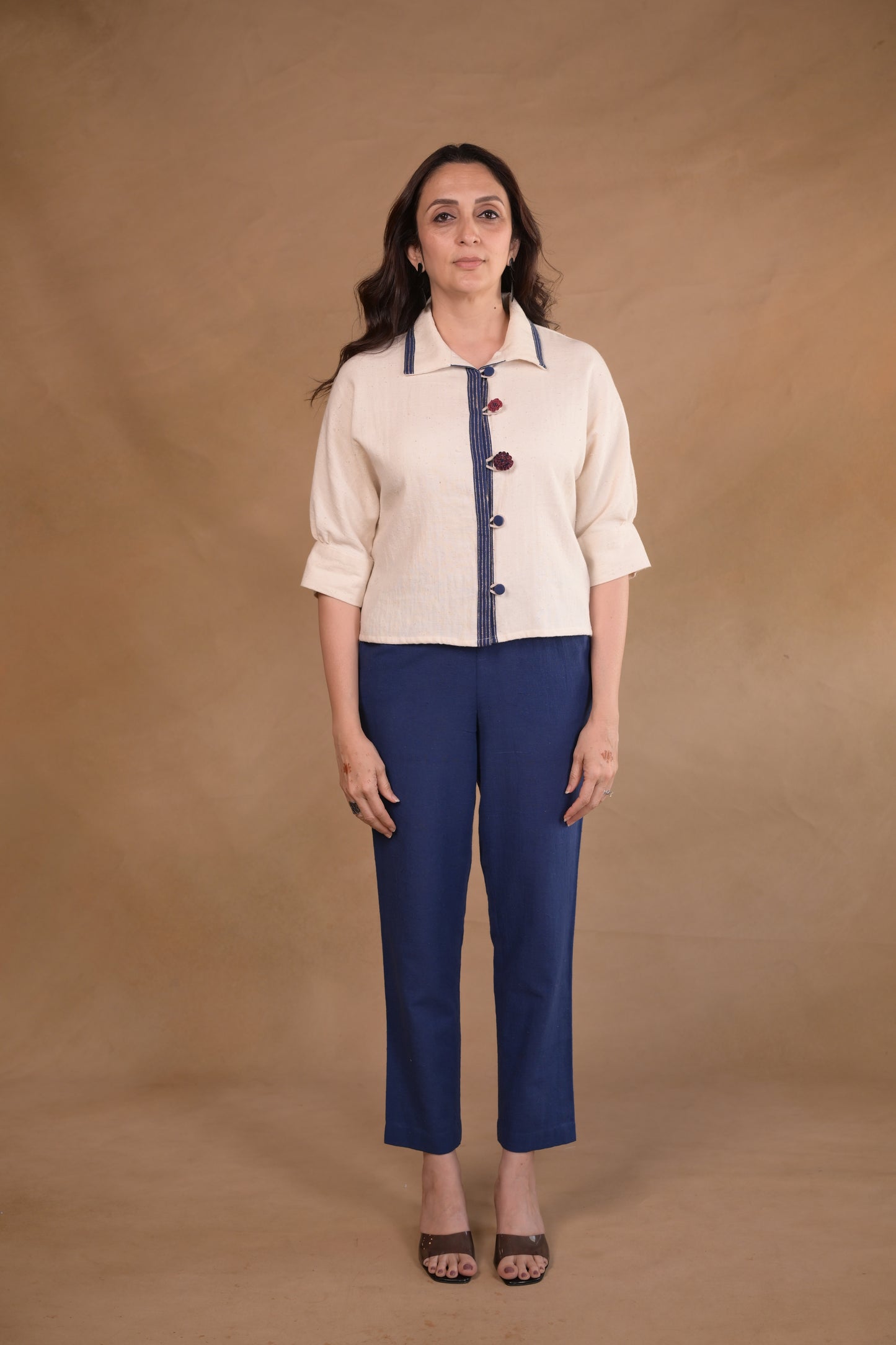 Jacket, Croped In Natural Tassar Enging