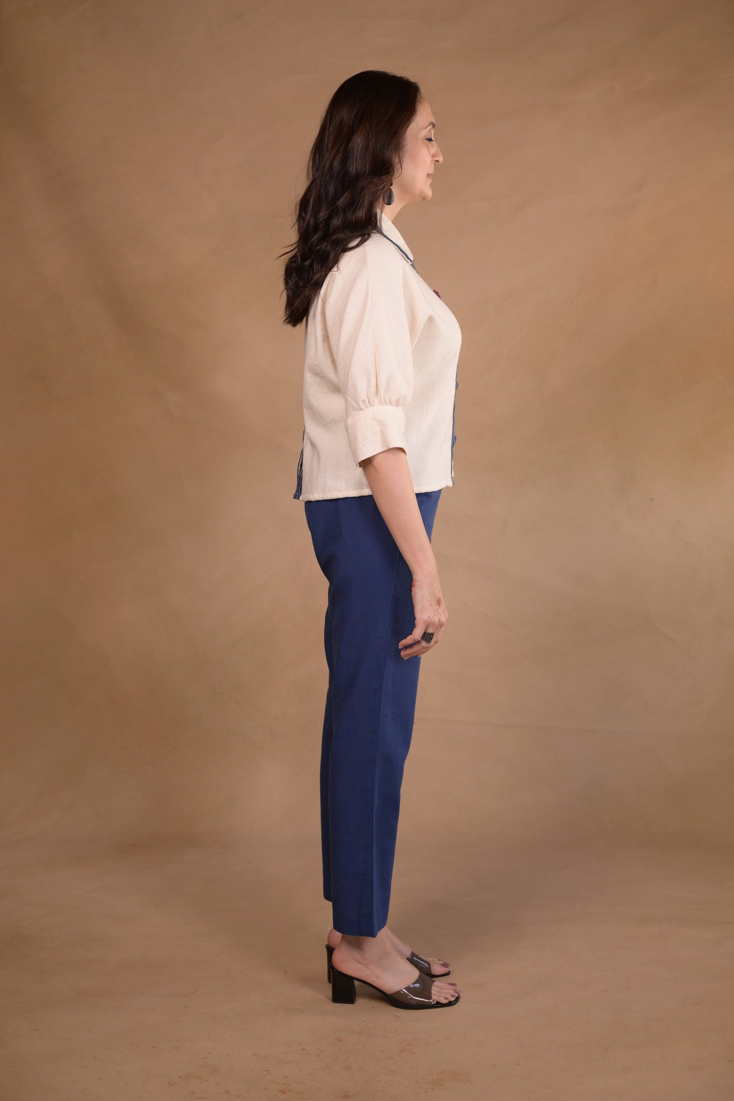 Jacket, Croped In Natural Tassar Enging