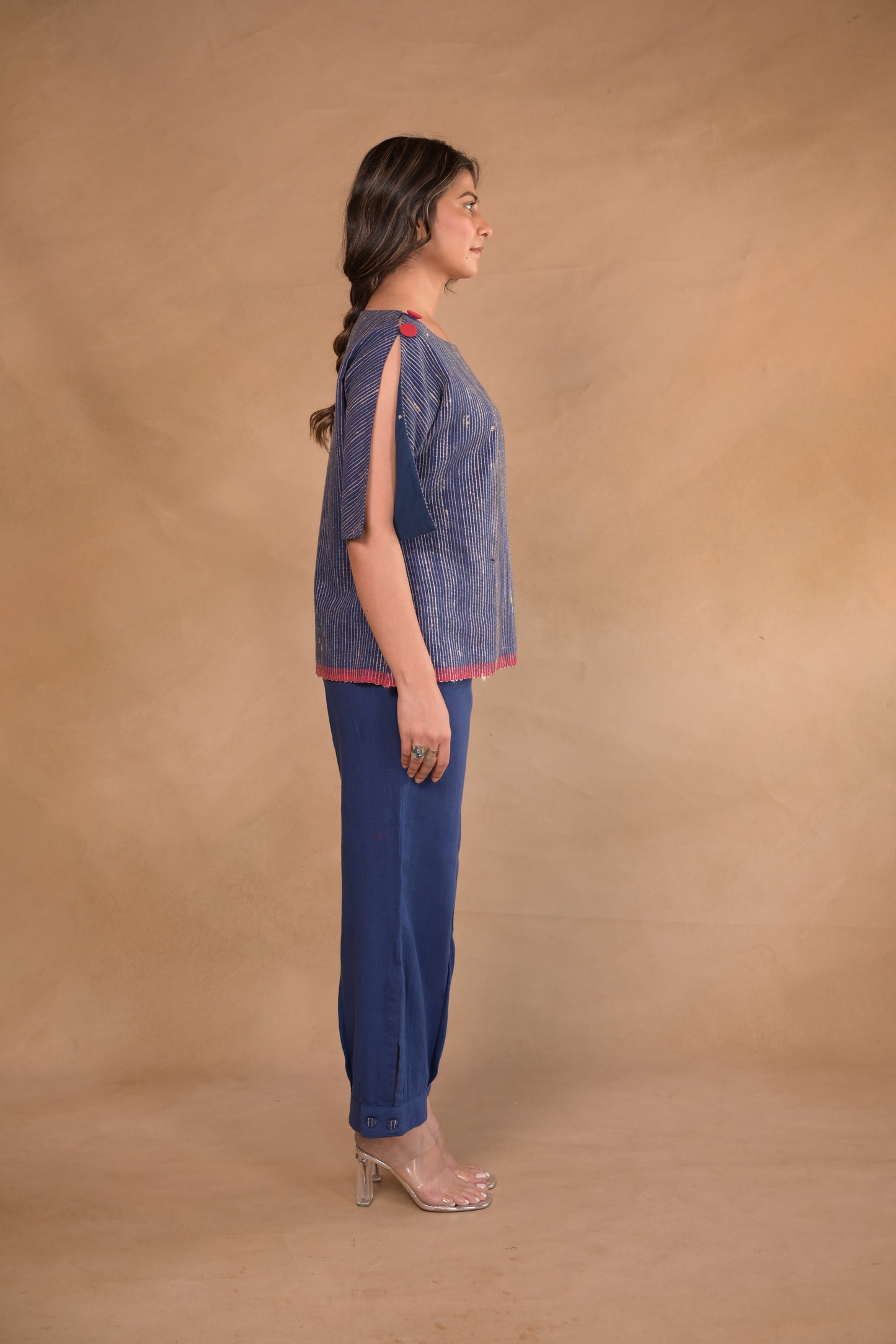 Tunic, with shoulder button detail in Tassar x Kala Cotton