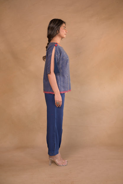 Tunic, with shoulder button detail in Tassar x Kala Cotton