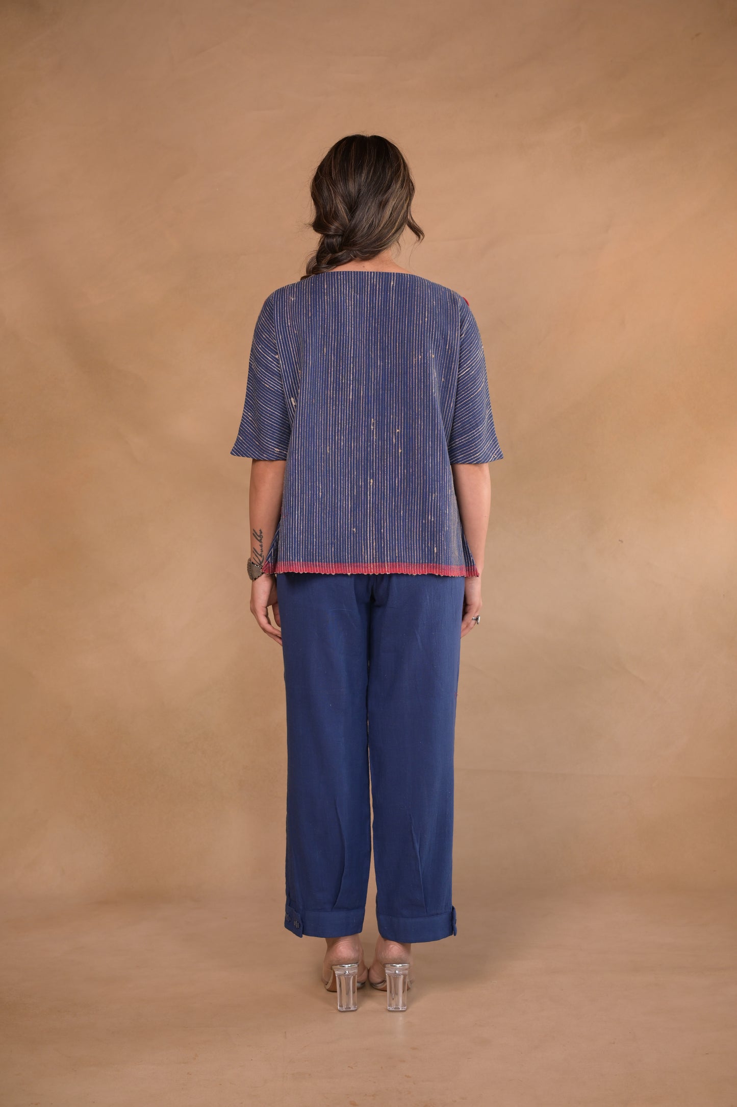 Tunic, with shoulder button detail in Tassar x Kala Cotton