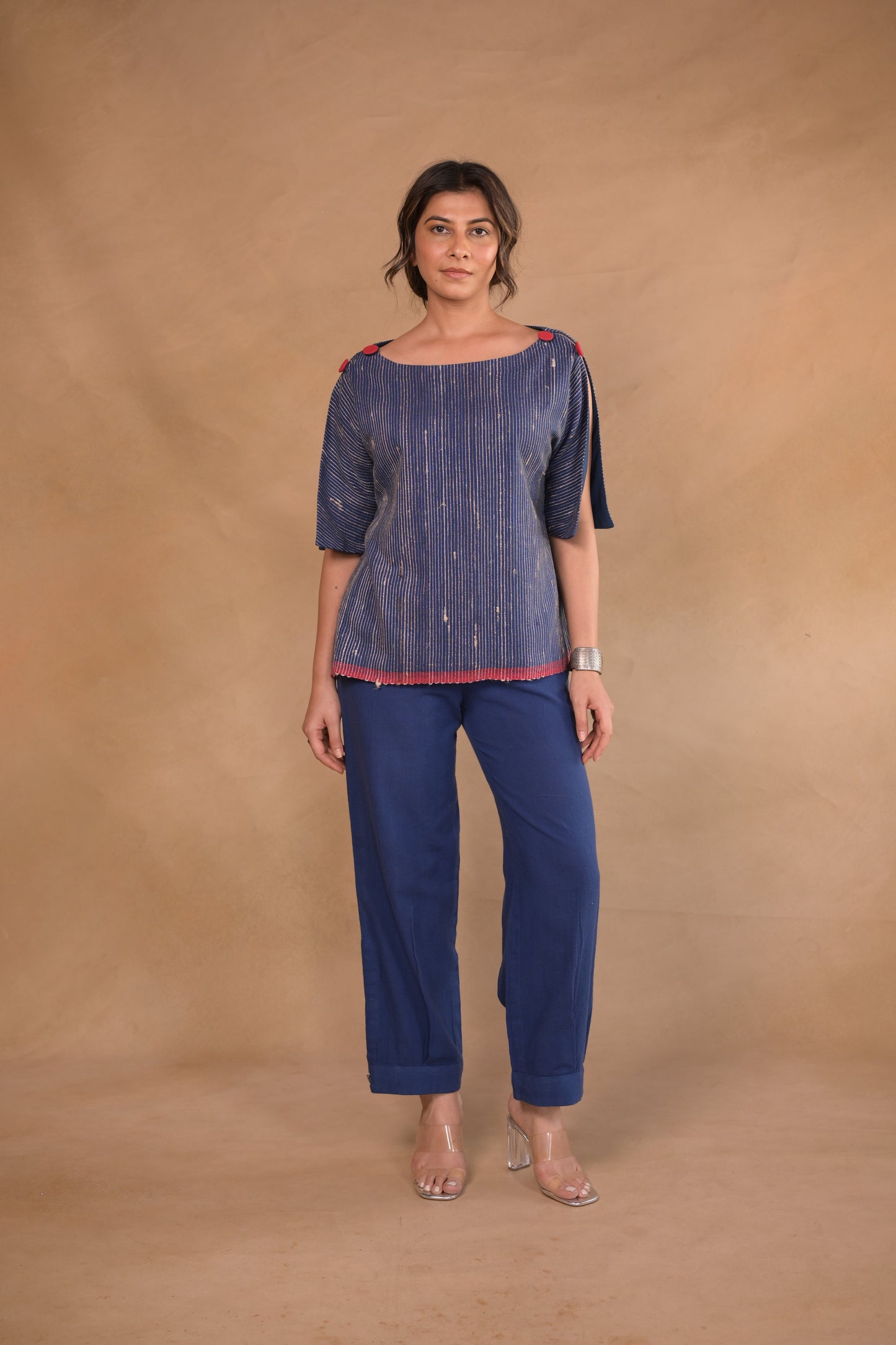 Tunic, with shoulder button detail in Tassar x Kala Cotton