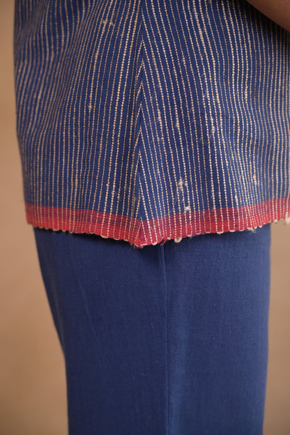 Tunic, with shoulder button detail in Tassar x Kala Cotton