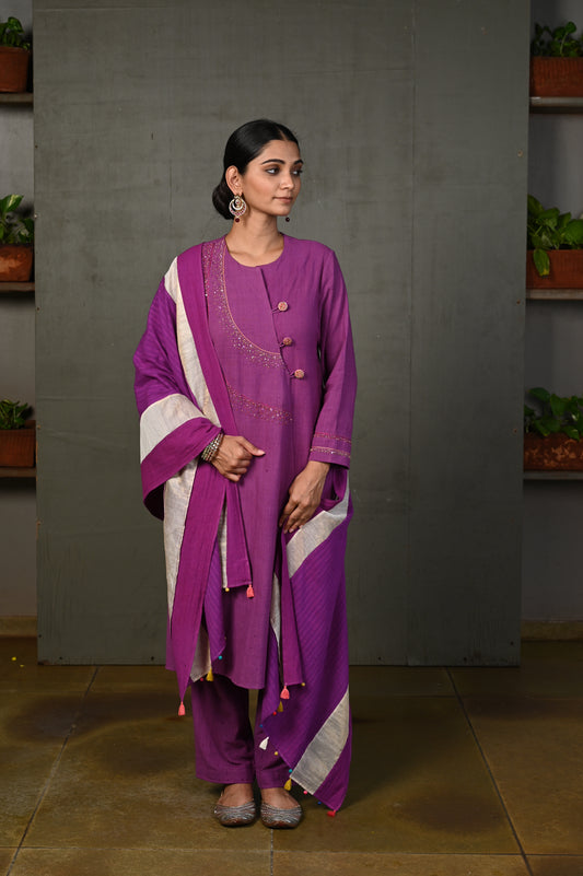 Uneven Panelled Dupatta