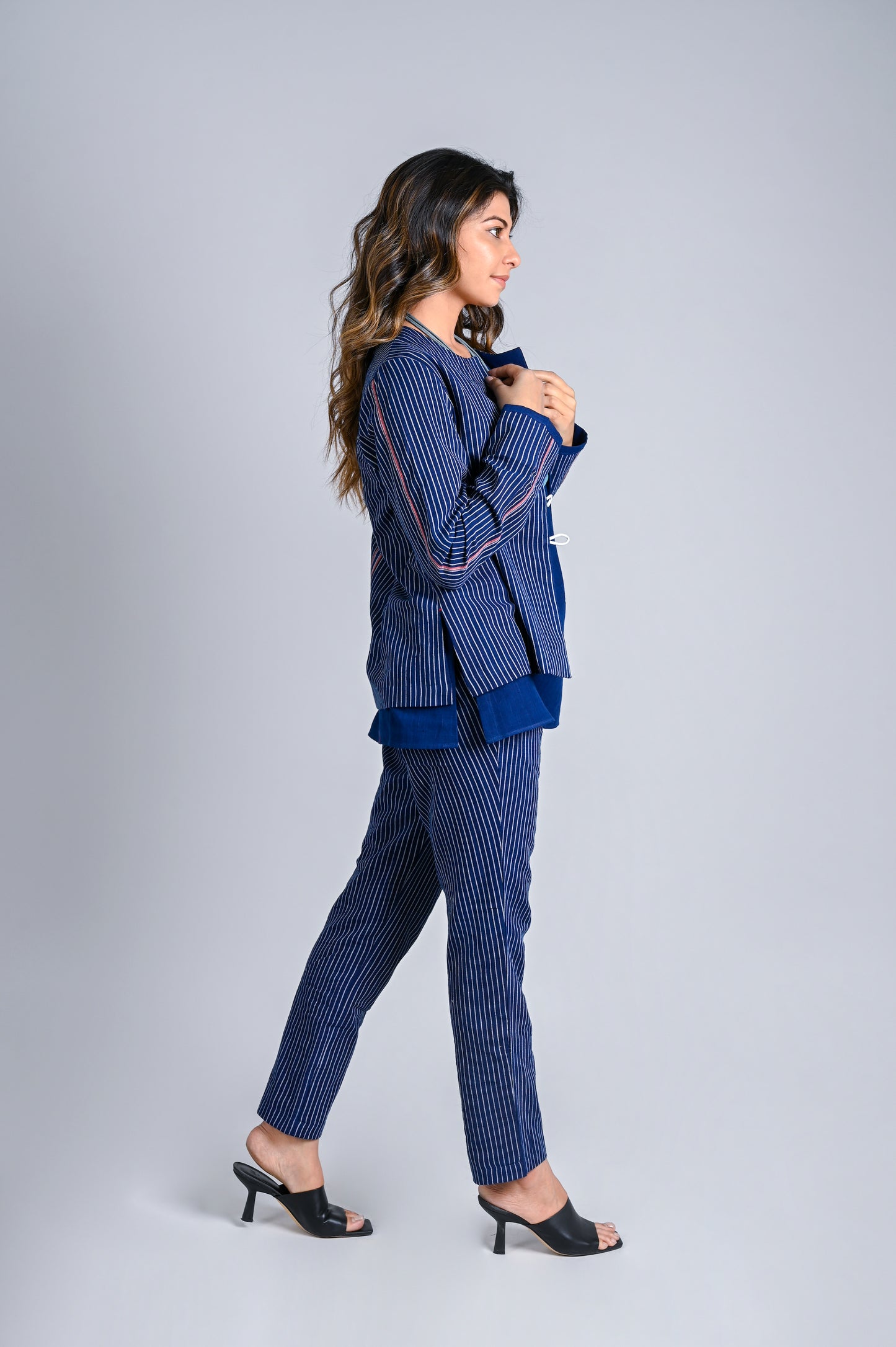 Short Fold Up Sleeve Jacket