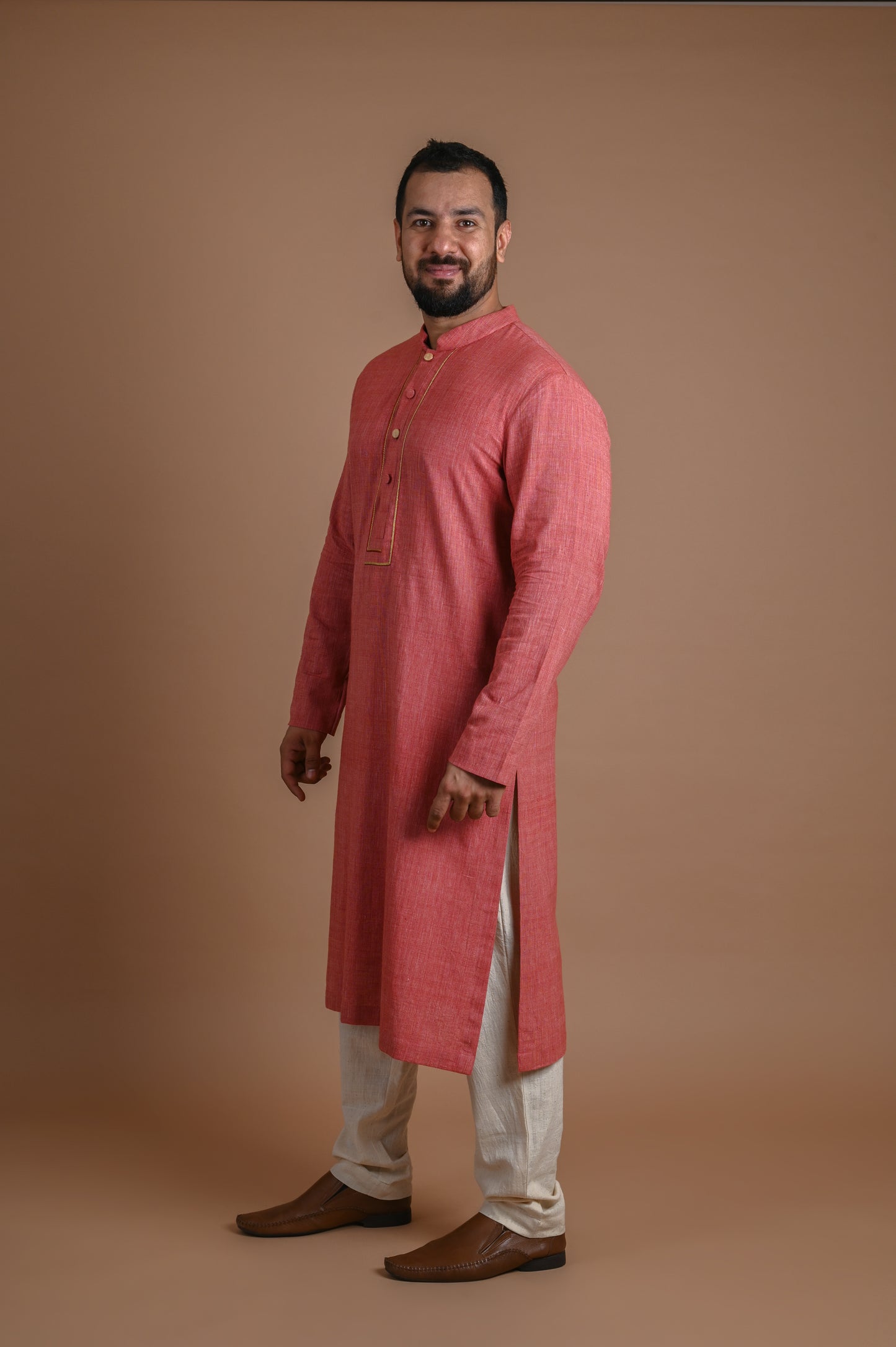 Rasa Embroidered Men's Kurta